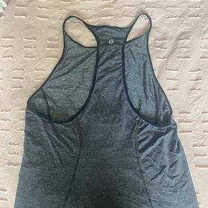 Lululemon size 6 grey tank